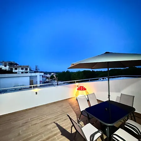 Floor Escape By The Sea *